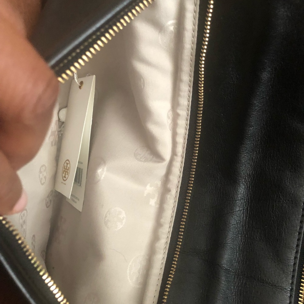 Stylish Handbag - Picture 2 of 3